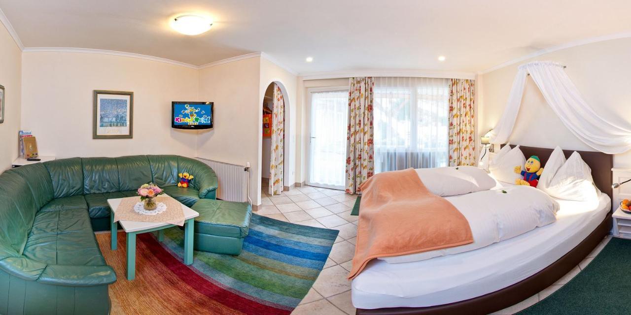 Smileys Kinderhotel Trebesing ภายนอก รูปภาพ