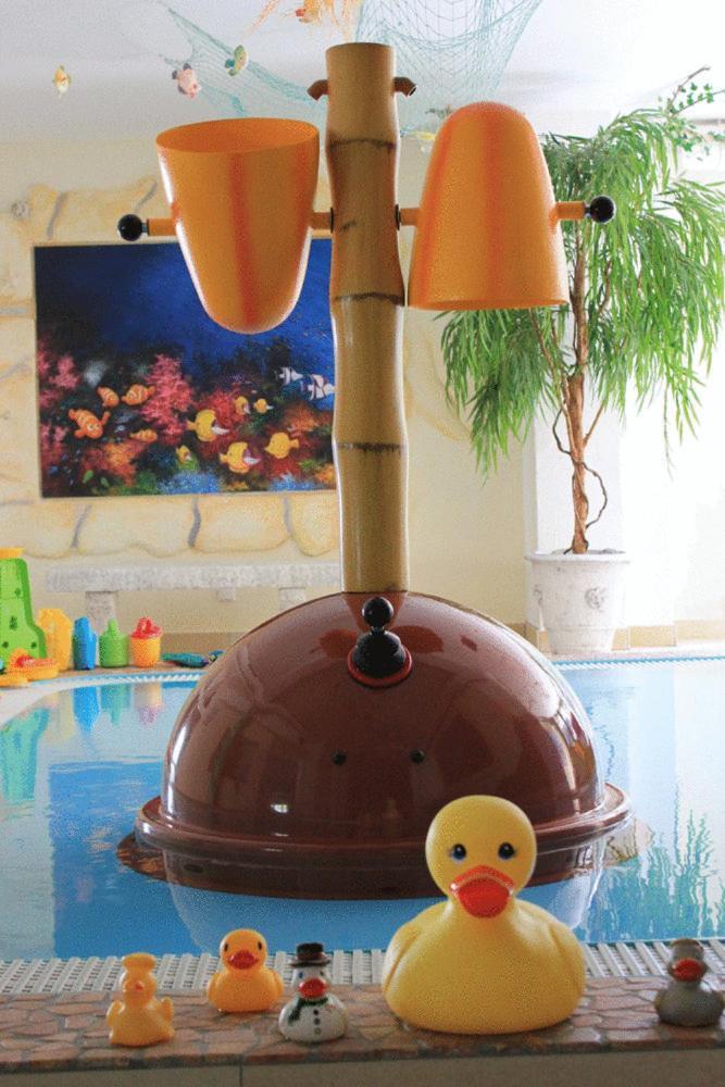 Smileys Kinderhotel Trebesing ภายนอก รูปภาพ